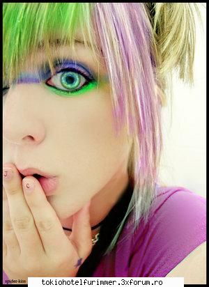 :nod:  :uimit: ..poze emo..