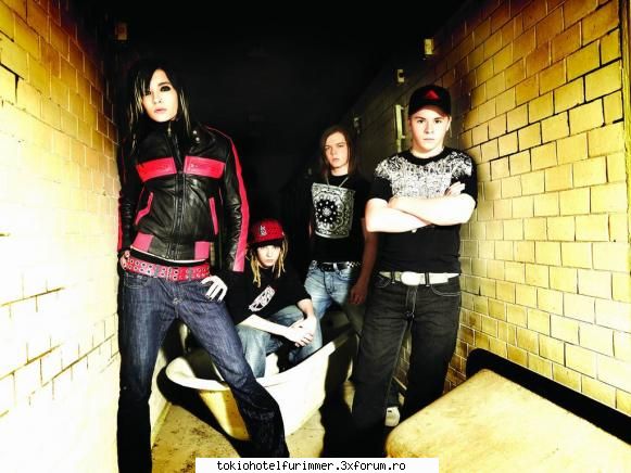 ..itzi place stilul asta??.. ..mie doar emo imi ** Byka Kaulitz Adm!n**